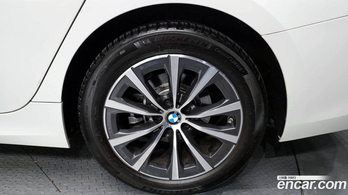 BMW 3-Series 2023