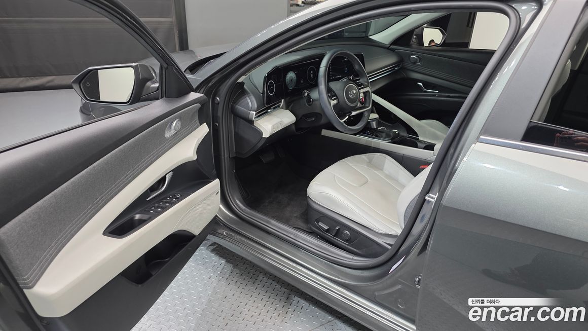 Hyundai AVANTE 2023