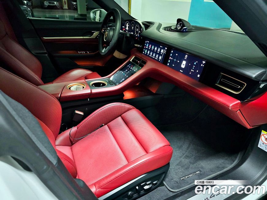 Porsche Taycan 2021