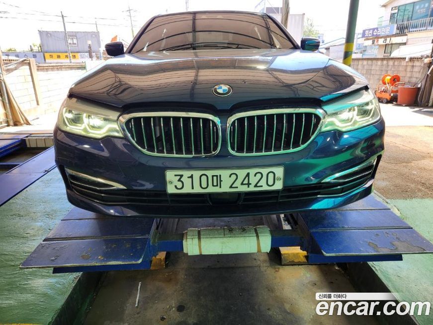 BMW 5-Series 2020