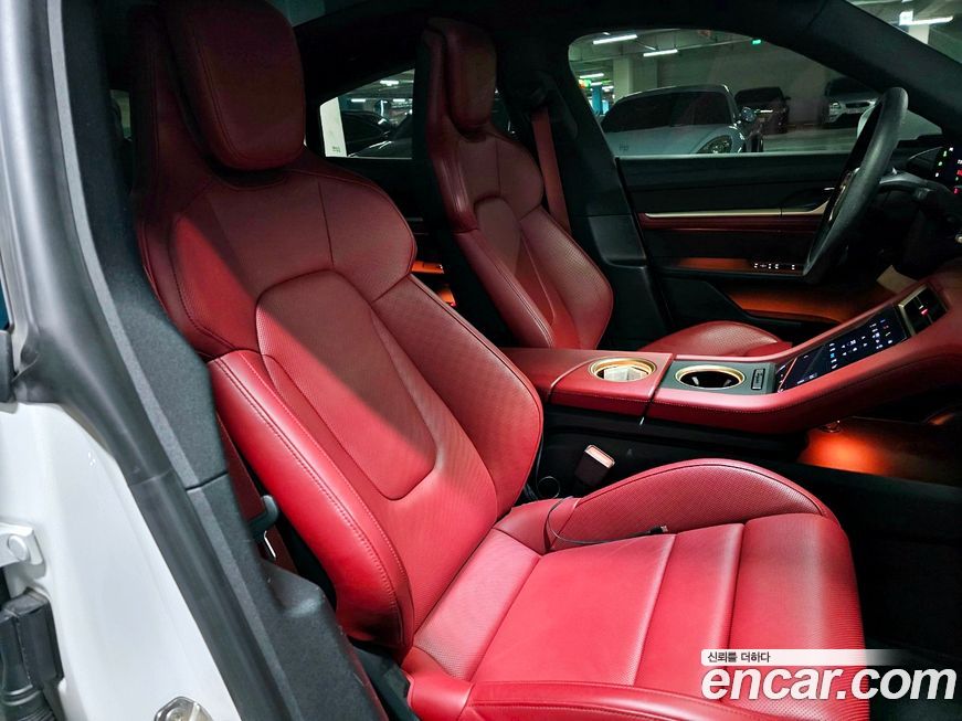 Porsche Taycan 2021