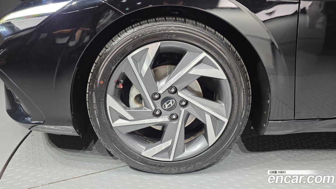 Hyundai AVANTE 2024
