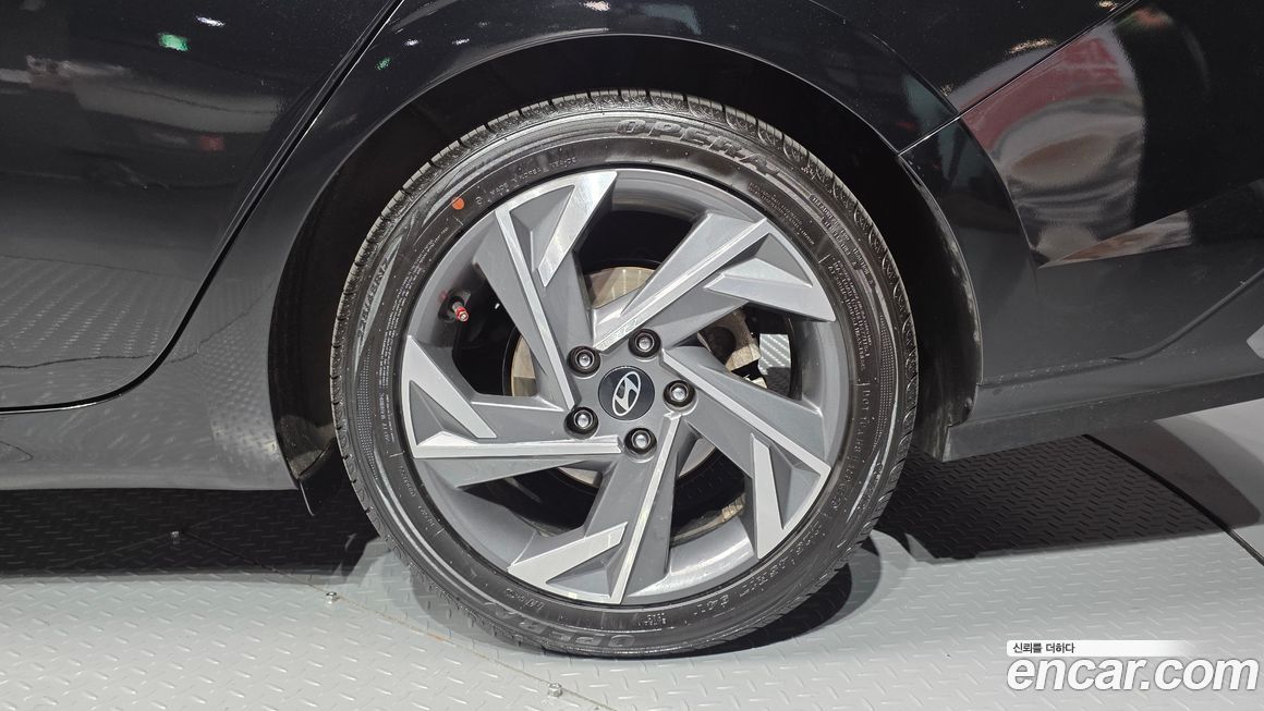 Hyundai AVANTE 2024