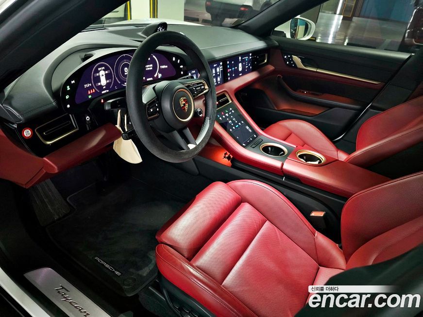 Porsche Taycan 2021