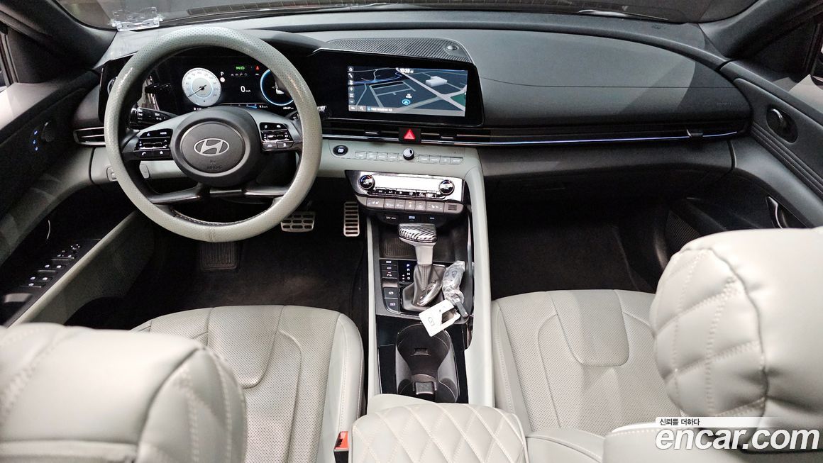 Hyundai AVANTE 2024