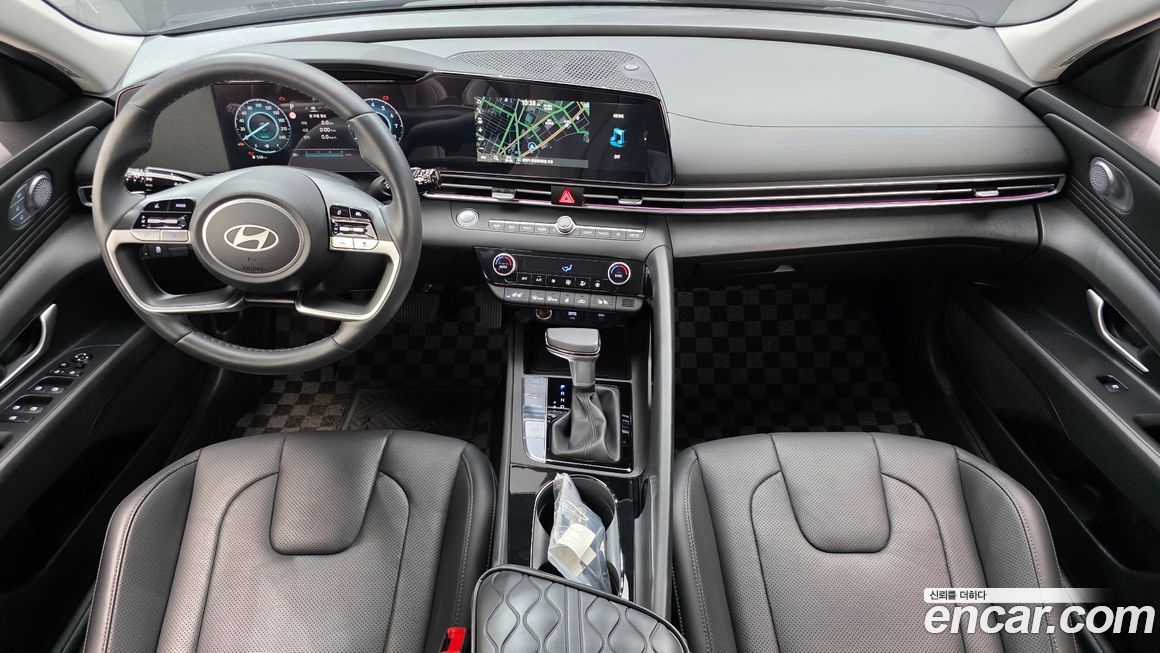 Hyundai AVANTE 2025