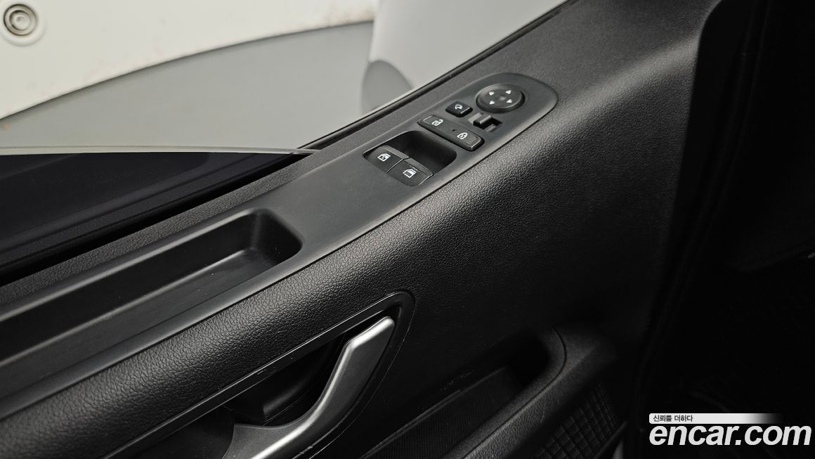 Hyundai Staria 2023