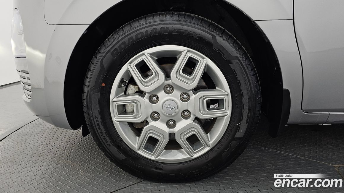 Hyundai Staria 2023