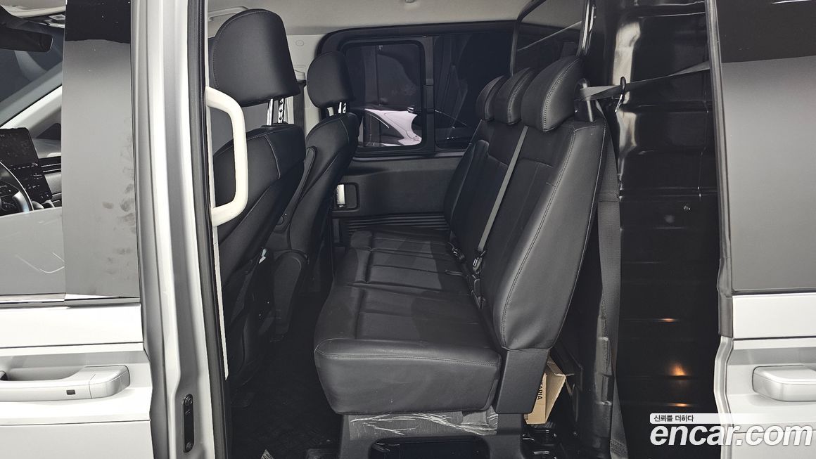 Hyundai Staria 2023