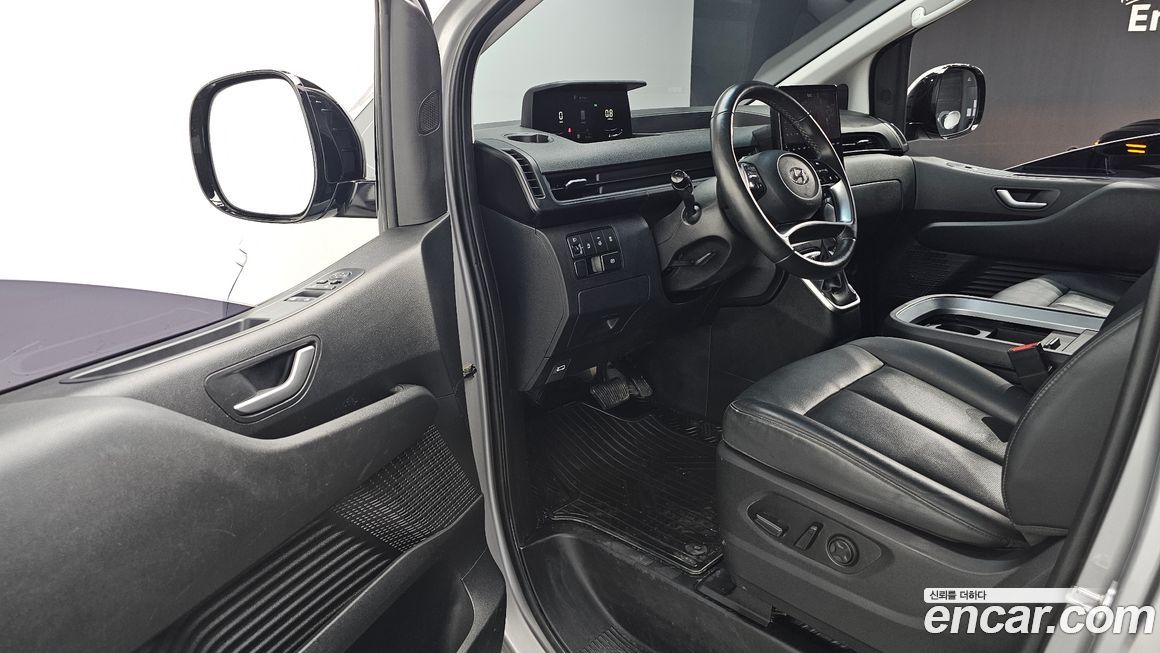 Hyundai Staria 2023