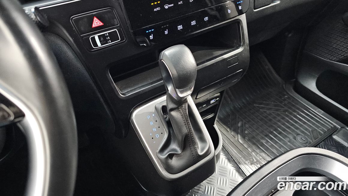Hyundai Staria 2023