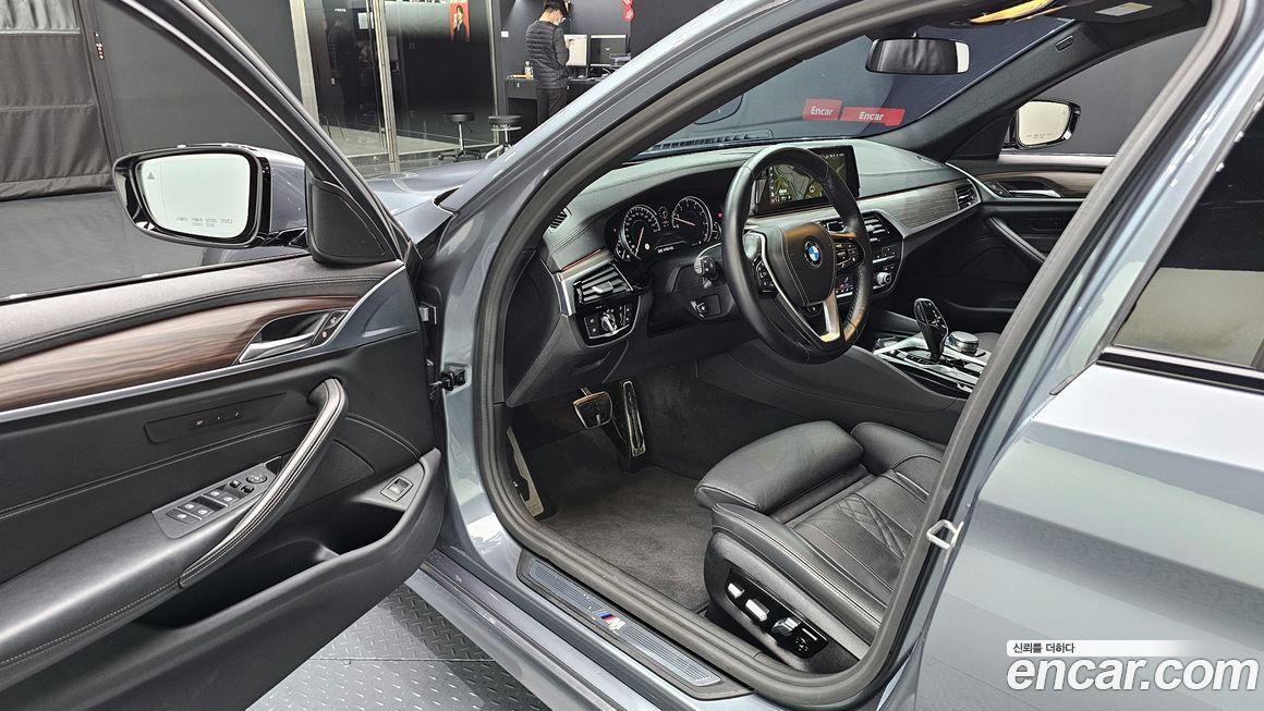 BMW 5-Series 2017