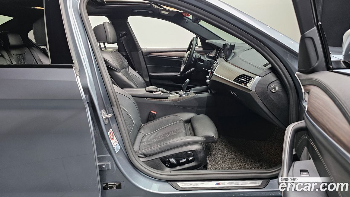 BMW 5-Series 2017