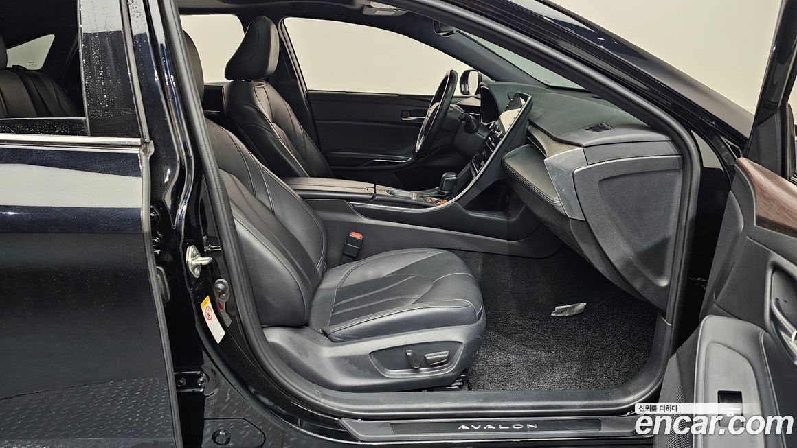 Toyota Avalon 2019