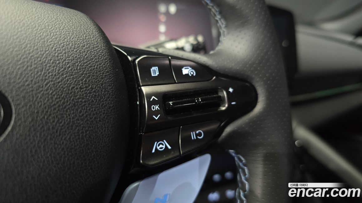 Hyundai AVANTE 2025