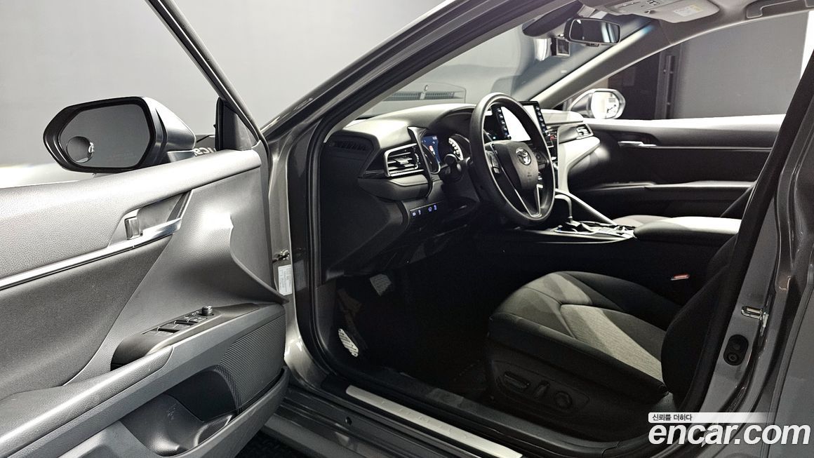 Toyota Camry 2024
