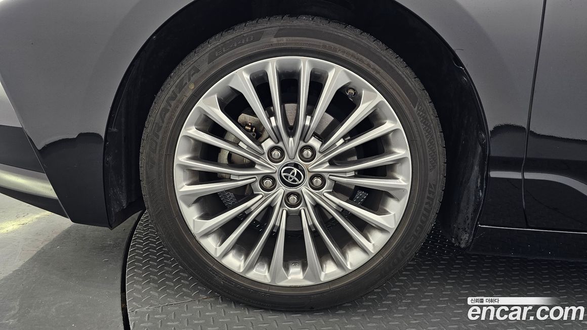 Toyota Avalon 2019