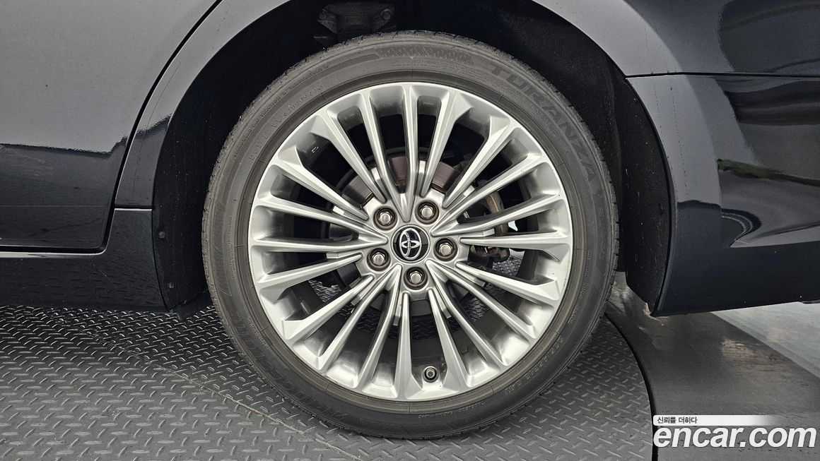 Toyota Avalon 2019