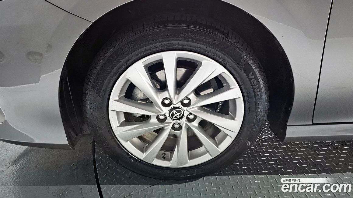 Toyota Camry 2024