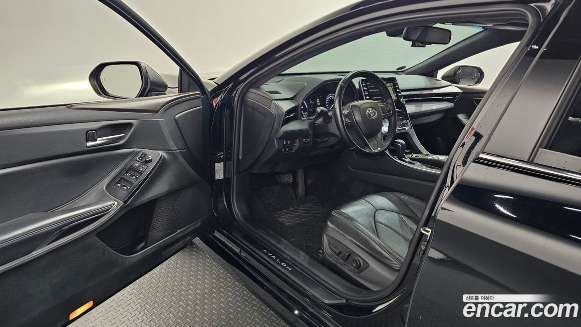Toyota Avalon 2019
