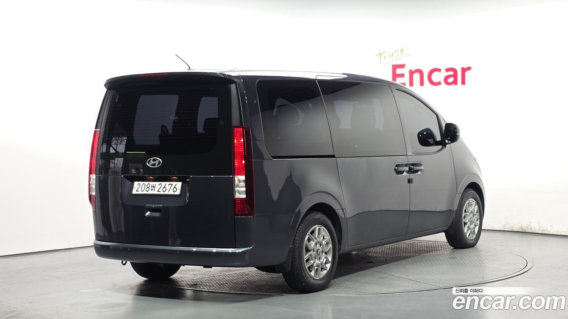 Hyundai Staria 2025