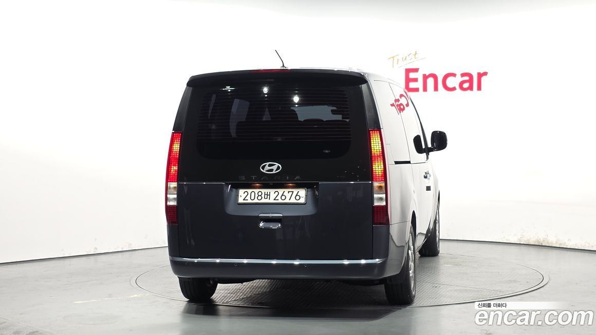Hyundai Staria 2025