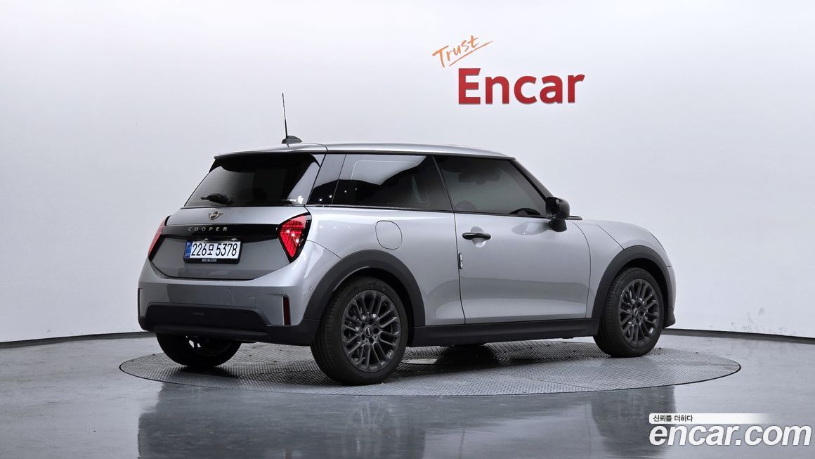 Mini Cooper 2025
