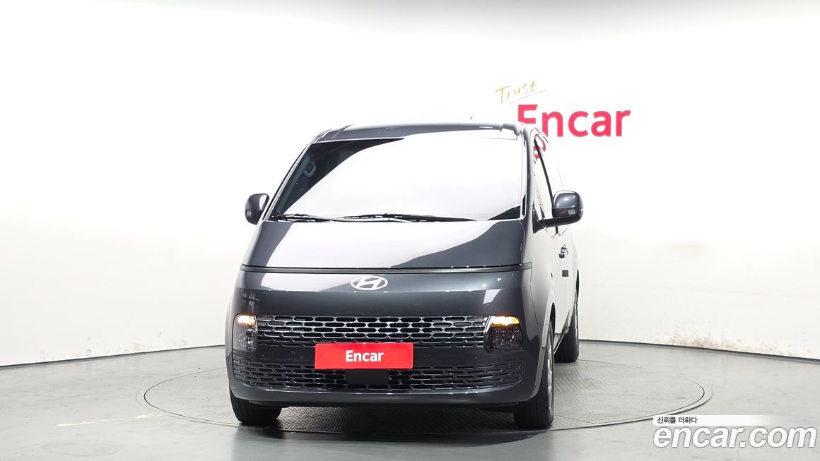 Hyundai Staria 2025
