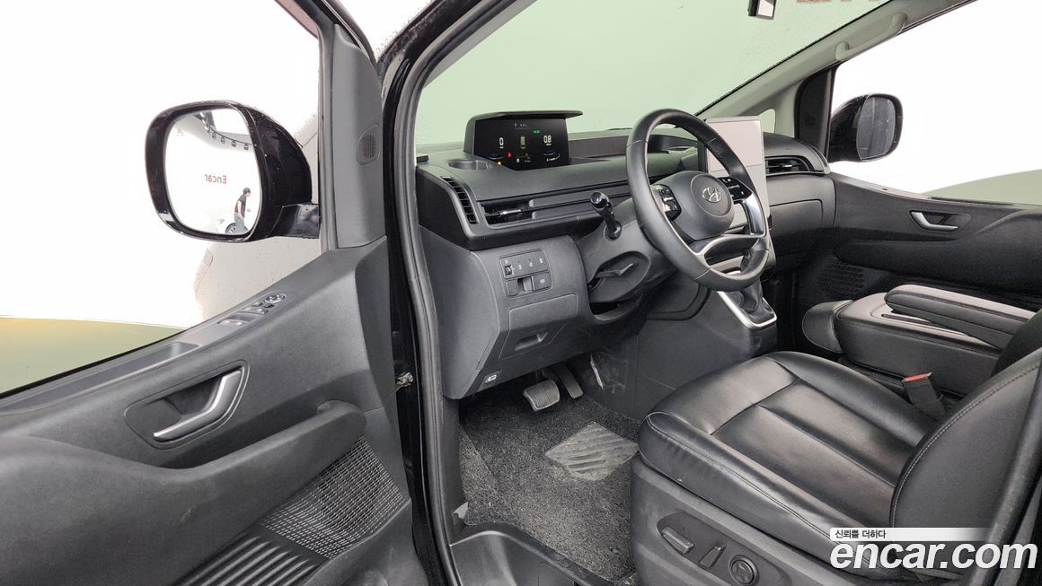 Hyundai Staria 2023