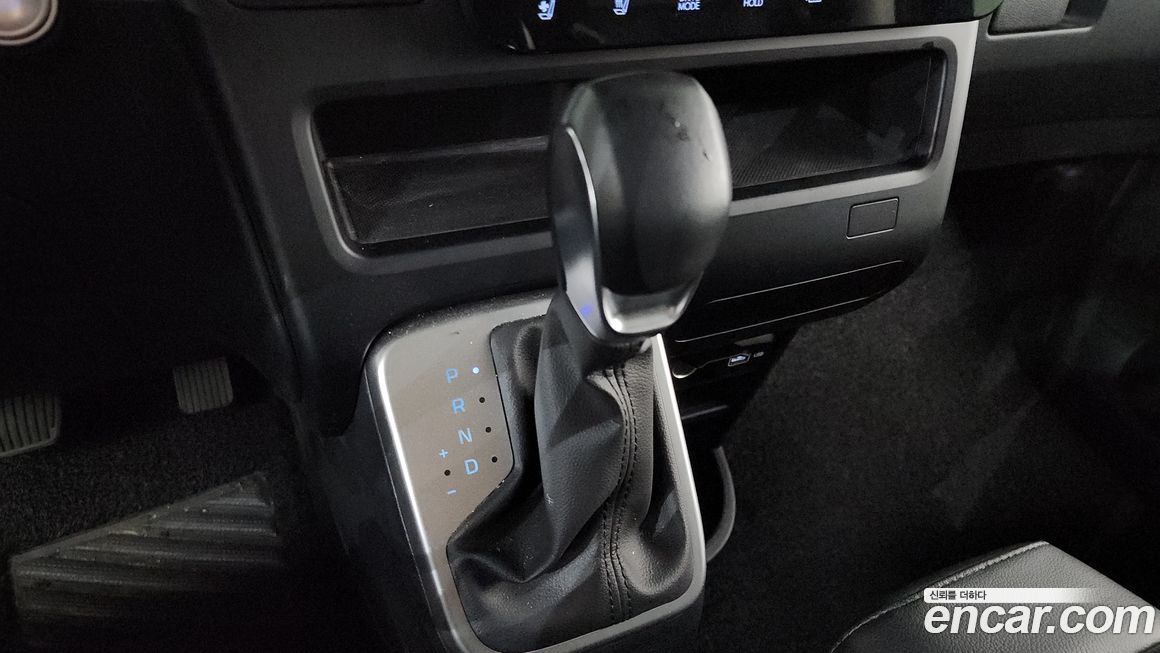 Hyundai Staria 2023
