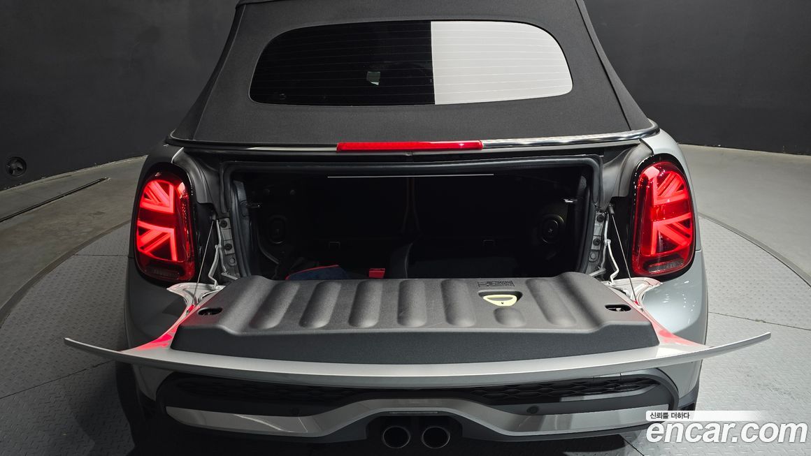 Mini Cooper Convertible 2024