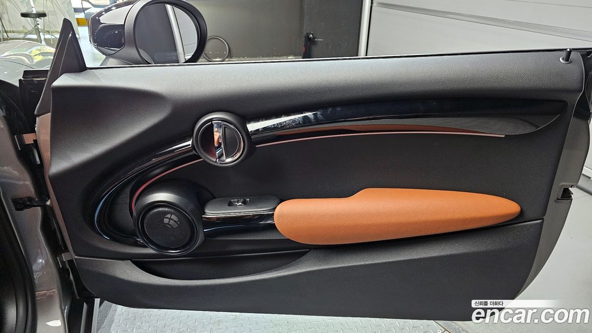 Mini Cooper Convertible 2024