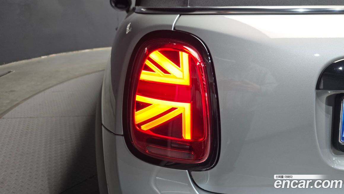 Mini Cooper Convertible 2024
