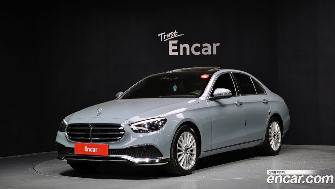 Mercedes-Benz E-Class 2022