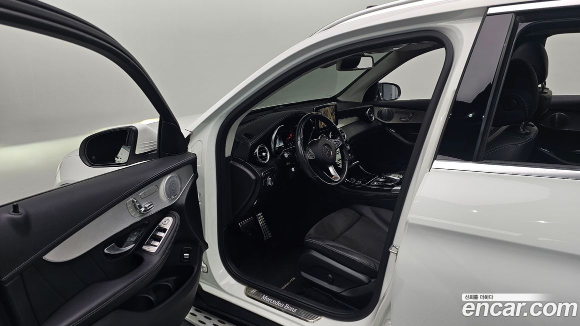 Mercedes-Benz GLC-Class 2019