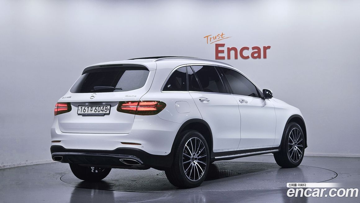 Mercedes-Benz GLC-Class 2019