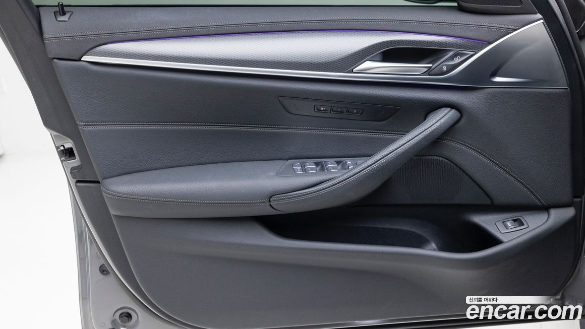 BMW 5-Series 2022