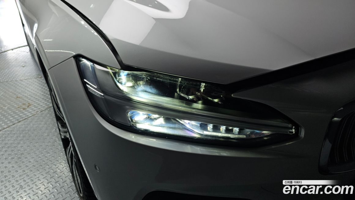Volvo S90 2022