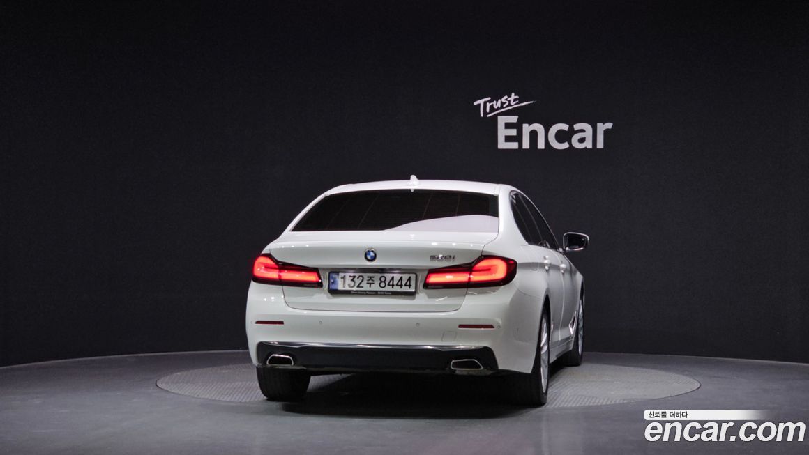BMW 5-Series 2023