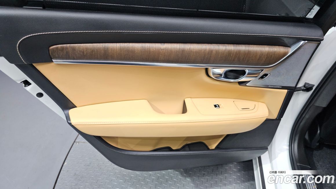 Volvo S90 2022