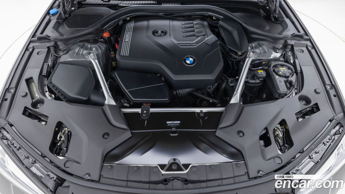 BMW 5-Series 2022