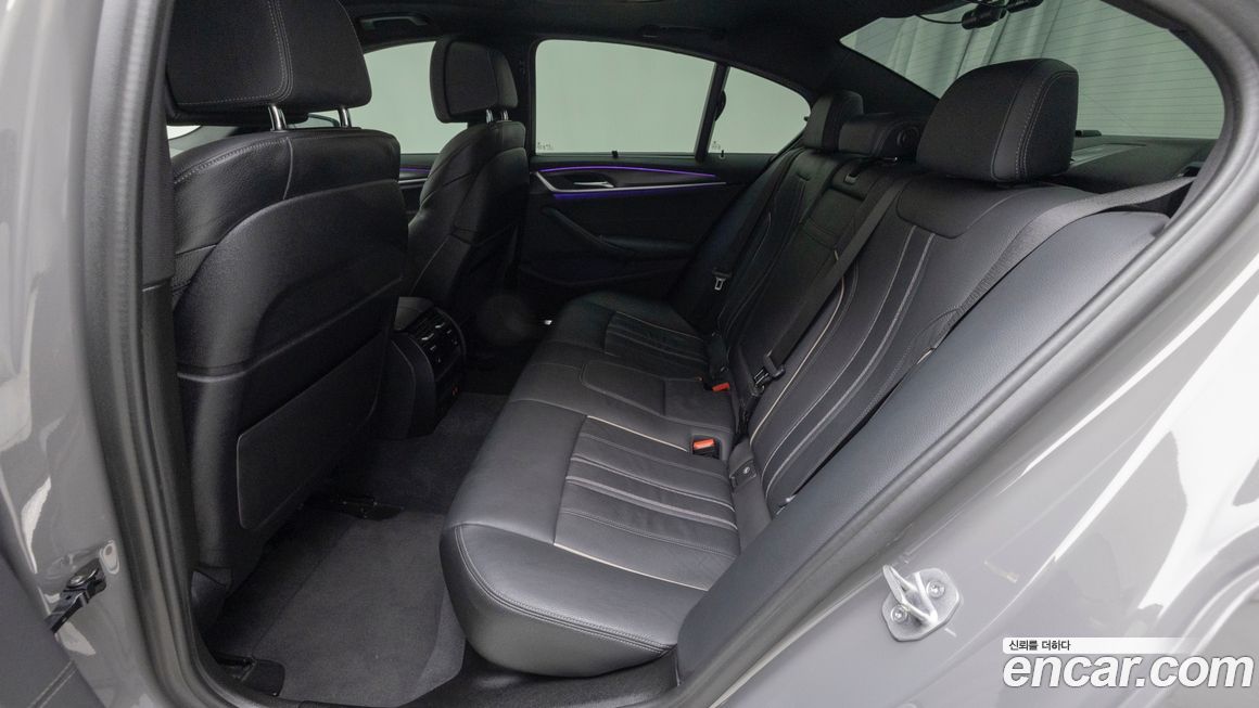 BMW 5-Series 2022