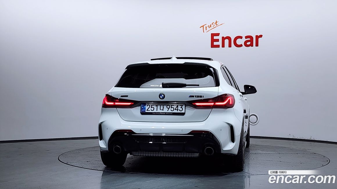 BMW 1-Series 2024