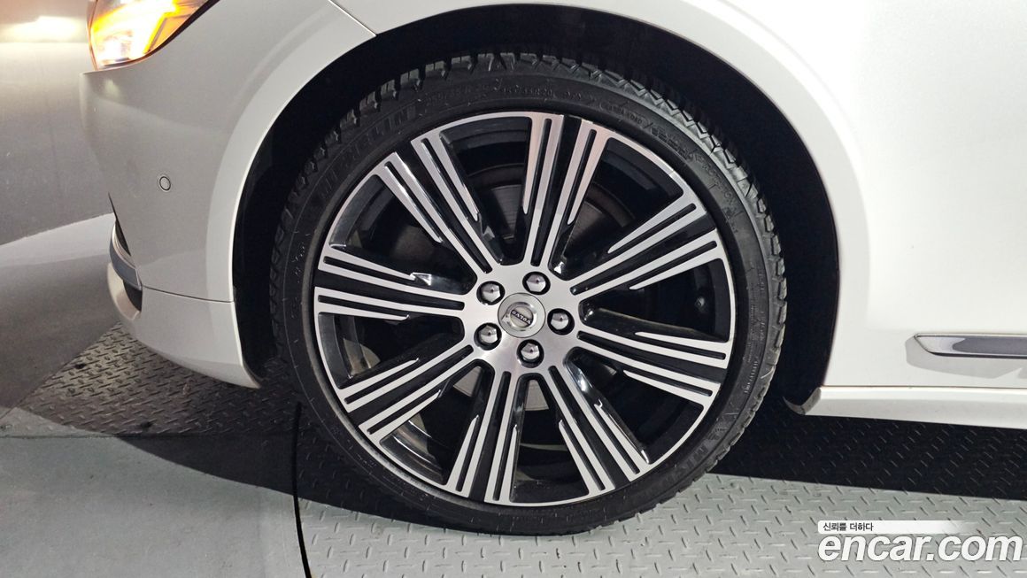 Volvo S90 2022