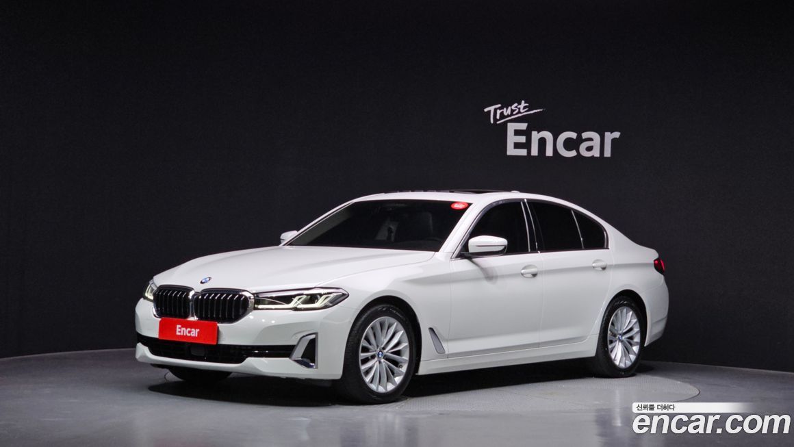 BMW 5-Series 2023