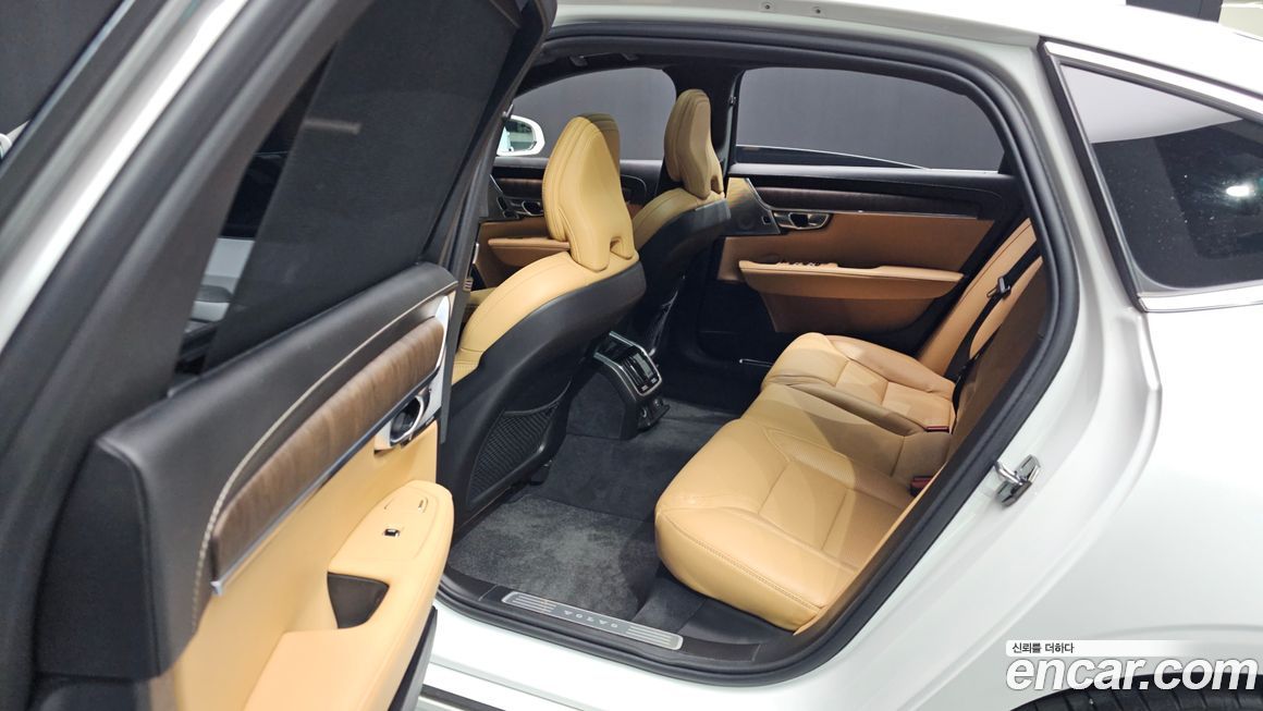 Volvo S90 2022