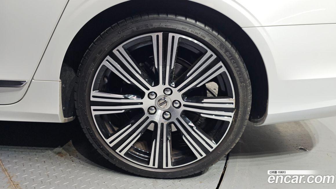 Volvo S90 2022