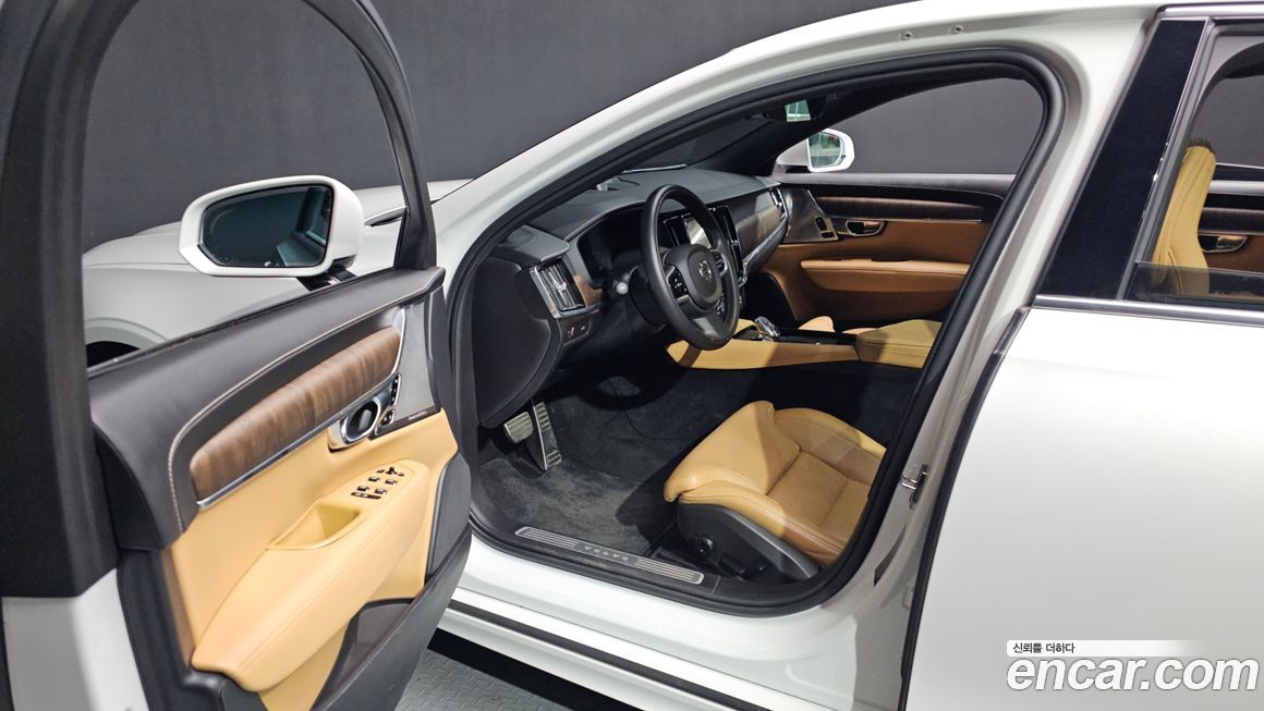 Volvo S90 2022