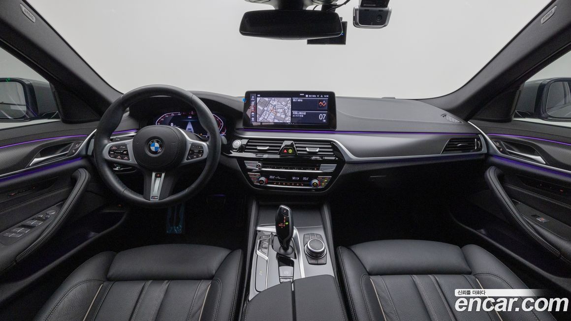 BMW 5-Series 2022