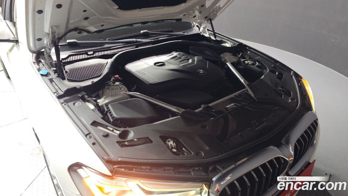 BMW 5-Series 2023